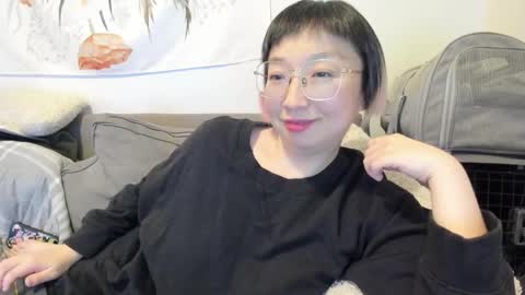 Snapshot of luxgray chatting on 12-20-25, 11:12 LuxGray online show from 12-20-25, 11:12