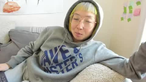 LuxGray online show from 04-12-26, 05:18