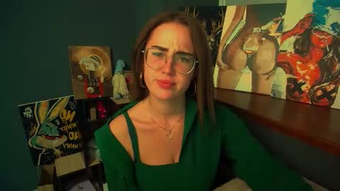 Snapshot of luxie_queen chatting on 05-18-26, 12:11 Katie online show from 05-18-26, 12:11