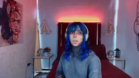 Snapshot of luxiel_ chatting on 05-26-26, 09:00 Luxiel 3 online show from 05-26-26, 09:00