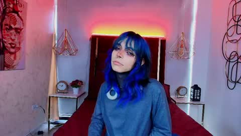 Snapshot of luxiel_ chatting on 05-28-26, 09:45 Luxiel 3 online show from 05-28-26, 09:45