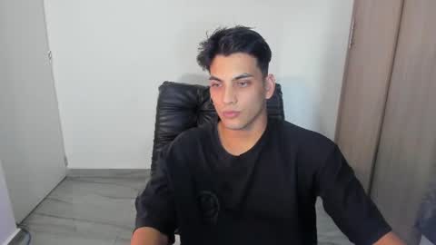 Snapshot of luxrx chatting on 06-23-26, 03:43 luxrx online show from 06-23-26, 03:43