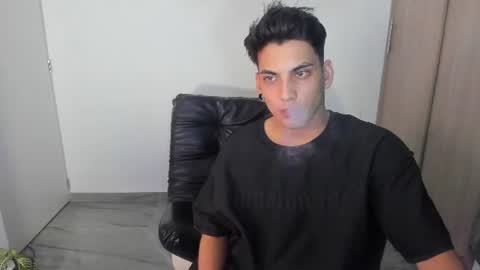 Snapshot of luxrx chatting on 06-24-26, 10:20 luxrx online show from 06-24-26, 10:20