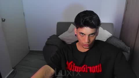 Snapshot of luxrx chatting on 07-16-26, 08:04 luxrx online show from 07-16-26, 08:04