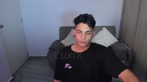 Snapshot of luxrx chatting on 07-19-26, 06:00 luxrx online show from 07-19-26, 06:00