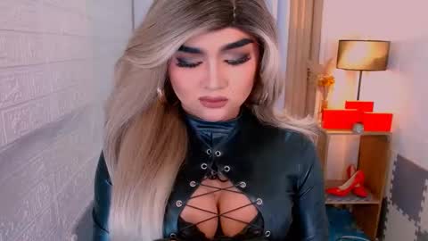 Sasha Blaire online show from 11-14-25, 08:35