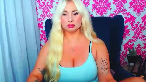 Snapshot of luxuriaaa chatting on 10-15-25, 07:25 Luxuriaa online show from 10-15-25, 07:25