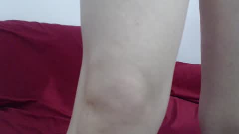 Snapshot of luxuriouss_s chatting on 12-31-24, 10:15 Laura online show from 12-31-24, 10:15