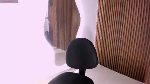 luxury_candy_ online show from 06-20-26, 06:22