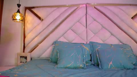 Lesly And Arnold online show from 11-17-25, 03:23