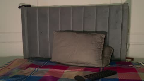 Snapshot of luxuryheaven chatting on 03-01-26, 09:06 Tommy and Polly online show from 03-01-26, 09:06