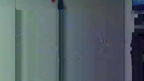 Snapshot of luxx72boy chatting on 09-20-25, 04:24 luxx72boy online show from 09-20-25, 04:24