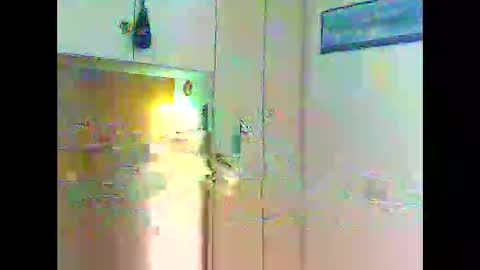 Snapshot of luxx72boy chatting on 10-12-25, 08:35 luxx72boy online show from 10-12-25, 08:35