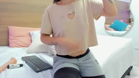 Luz online show from 02-06-26, 01:03