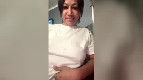 luzy3435 online show from 02-15-26, 05:48