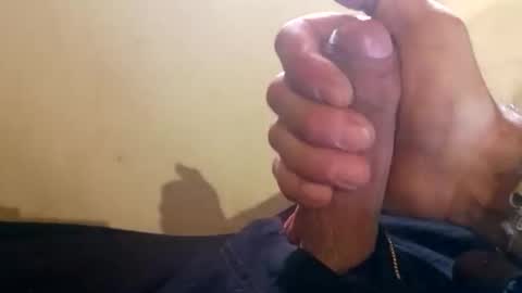 Snapshot of lvacd11 chatting on 12-19-25, 09:22 Lvac11 online show from 12-19-25, 09:22