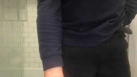 lvguynextdoor440656 online show from 12-18-25, 01:00