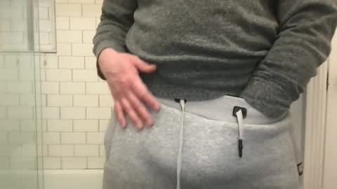 lvguynextdoor440656 online show from 02-23-26, 06:27