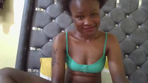 ly1084491 online show from 05-05-26, 12:24