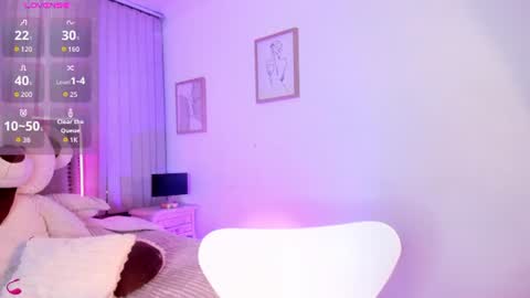 Snapshot of lya_brown chatting on 06-25-26, 11:37 lya_brown online show from 06-25-26, 11:37