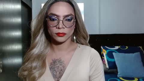 Lya Mcconell online show from 02-05-25, 12:31