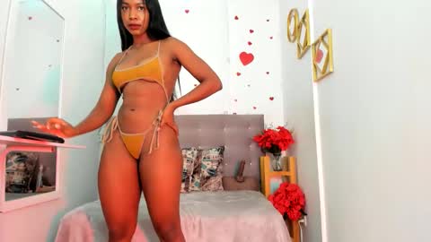 Snapshot of lyabloom chatting on 02-16-26, 07:54 LyaBloom online show from 02-16-26, 07:54