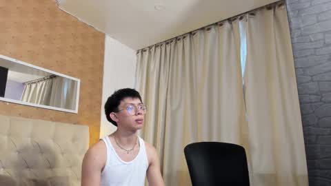 Lyan online show from 10-15-25, 07:36
