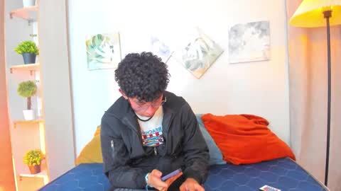 Lyan online show from 01-18-26, 01:31