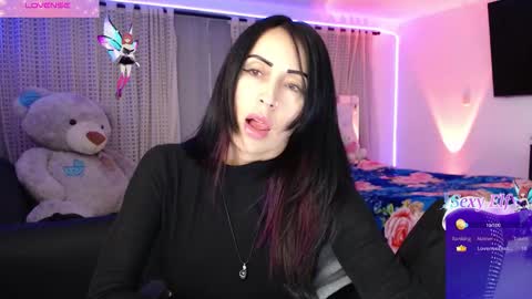 Snapshot of lyann_ chatting on 02-22-26, 04:02 Lyann online show from 02-22-26, 04:02