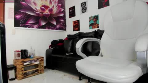  Lycoris  online show from 10-21-25, 09:04