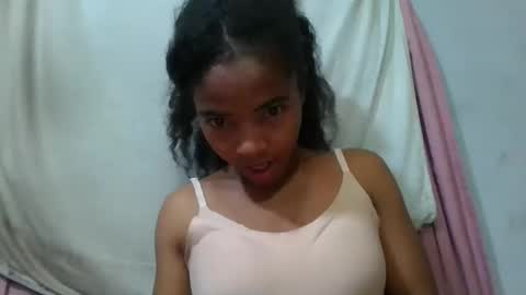 lydie856696 online show from 06-08-26, 01:50