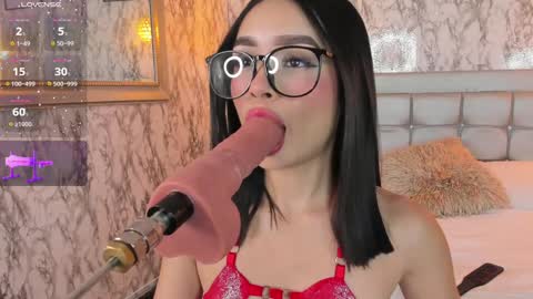 Lyen Rae  online show from 12-19-24, 11:14