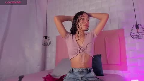 Lyhana Lee online show from 02-03-25, 12:03