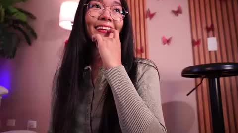 Snapshot of lyhana_lee chatting on 07-12-26, 02:19 Lyhana Lee online show from 07-12-26, 02:19