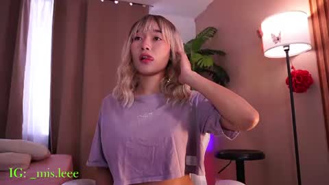 Snapshot of lyhana_lee chatting on 07-28-26, 04:16 Lyhana Lee online show from 07-28-26, 04:16