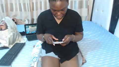 Snapshot of lyiajee chatting on 09-16-25, 07:53 lyiajee online show from 09-16-25, 07:53