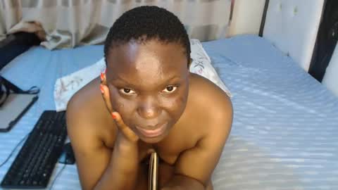 Snapshot of lyiajee chatting on 10-17-25, 08:28 lyiajee online show from 10-17-25, 08:28