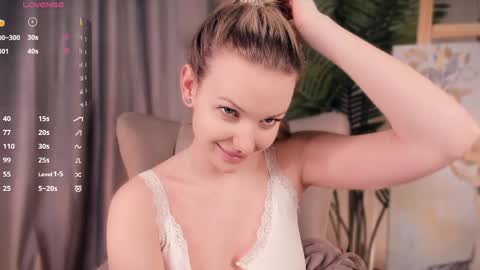 simply Eliza  online show from 04-07-26, 08:04