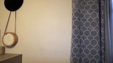 Snapshot of lylajades chatting on 02-22-25, 08:53 Olivia online show from 02-22-25, 08:53