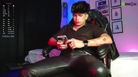 Lyle Bennett Freelance Model online show from 01-10-26, 11:45