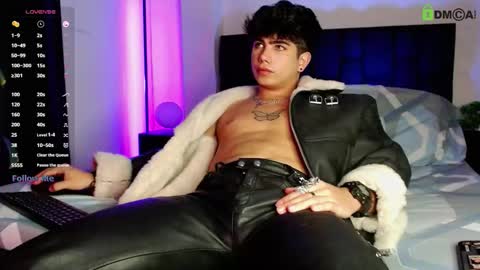 Lyle Bennett Freelance Model online show from 02-06-26, 01:25