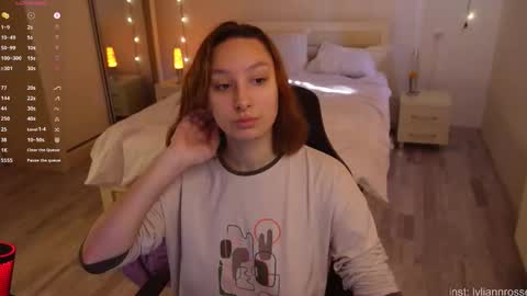 Snapshot of lylianrosse chatting on 11-16-25, 07:14 Lylian online show from 11-16-25, 07:14