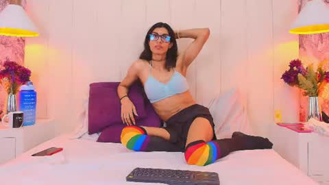 Snapshot of lylith_606 chatting on 06-11-26, 12:32 Lilith loki online show from 06-11-26, 12:32