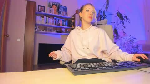 Lylith Skye NO NUDE model online show from 04-19-26, 06:10