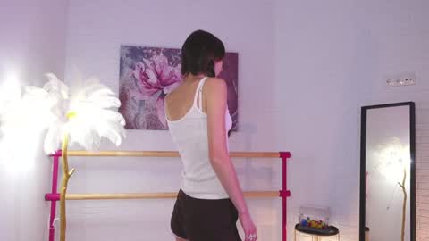 Lyly   online show from 01-07-25, 05:43