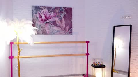 Lyly   online show from 02-25-25, 09:53