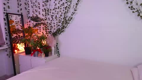 Lyly   online show from 02-28-25, 05:37