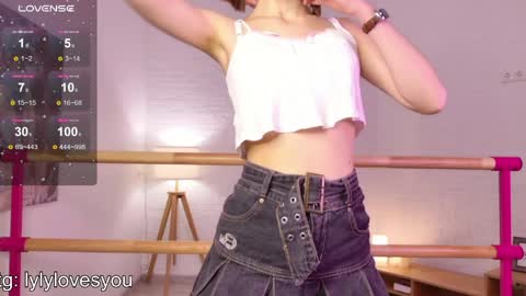 Lyly   online show from 04-08-26, 07:19