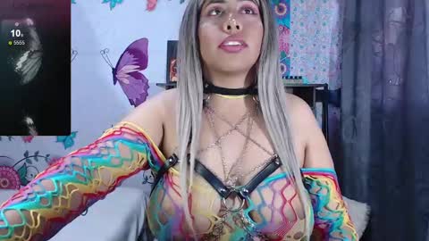 Snapshot of lylyum_k chatting on 01-09-25, 10:31 kat online show from 01-09-25, 10:31