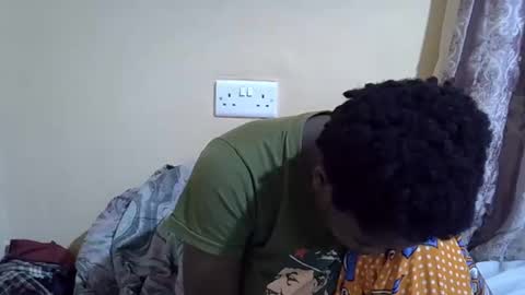 lyn_anna online show from 11-30-25, 08:29